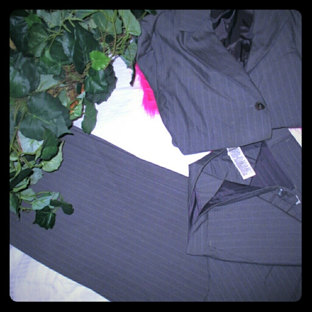 ZARA WOMEN'S 2 PC SUIT DARK GRAY SIZE 10